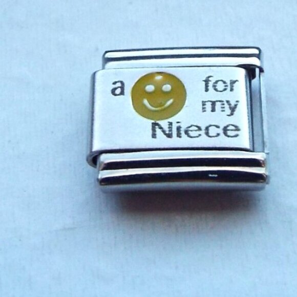 A smiley face for my Niece laser 9mm stainless steel Italian charm link new - Picture 1 of 2